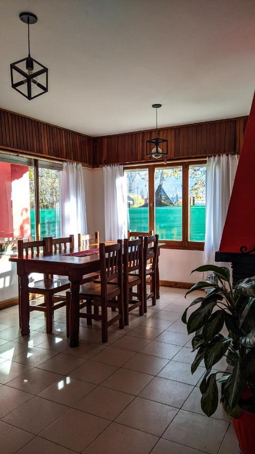 De Tal Palo Hostel El Bolsón エクステリア 写真